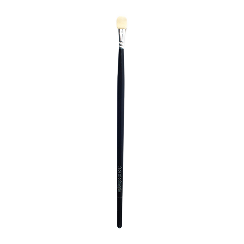 long spongy eyeshadow brush